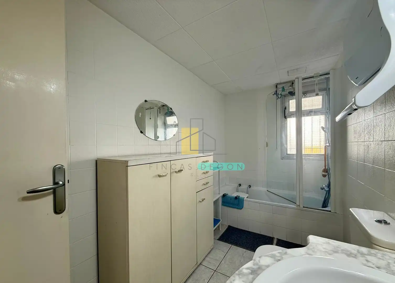 Schlafzimmer von Wohnungen zum Verkauf in Roses mit Heizung, Privatgarten und Möbliert