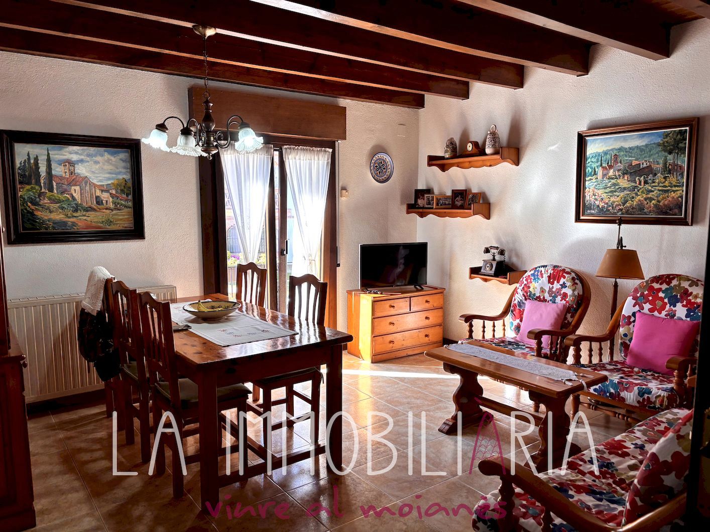 Sala d'estar de Casa adosada en venda en Castellcir amb Calefacció i Moblat