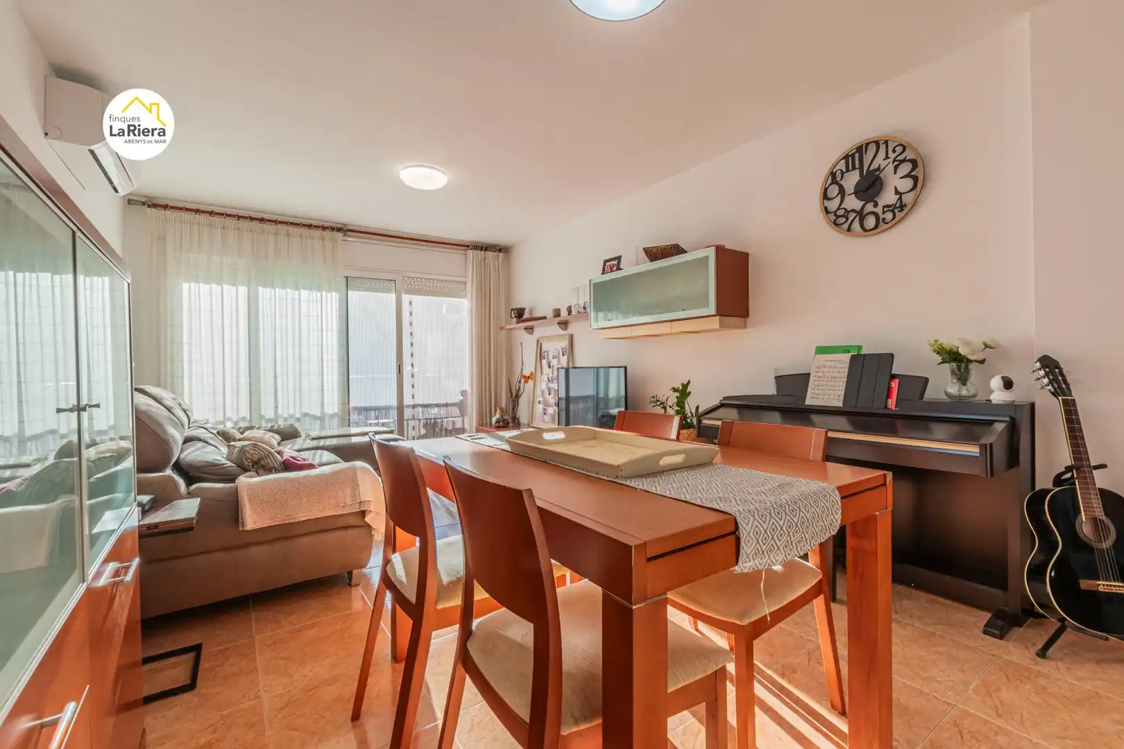 Living room of Flat for sale in Arenys de Munt, Barcelona