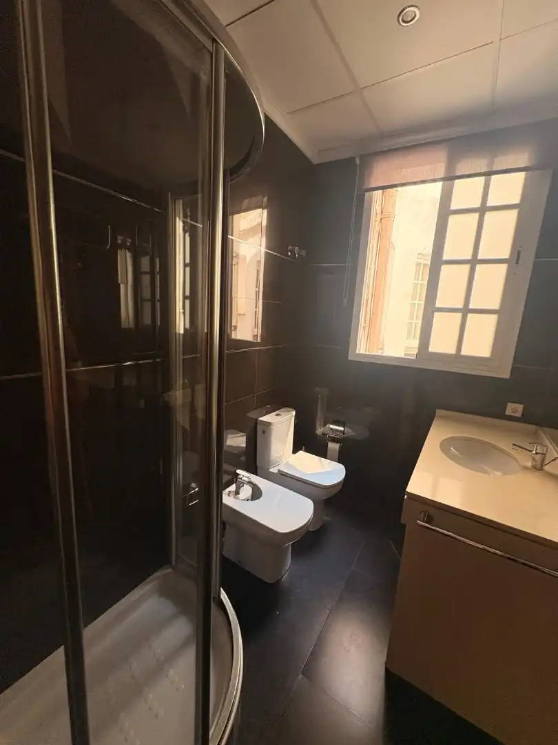 Bathroom of Flat for sale in Córdoba  with Air Conditioner, Heating and Balcony