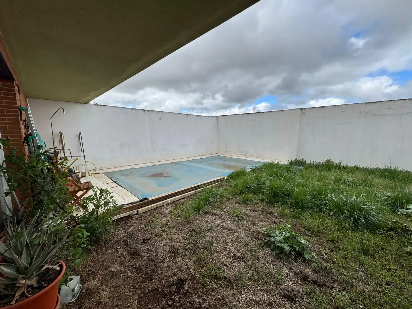 Casa adosada en venta en Poblete con Aire acondicionado, Calefacción y Jardín privado