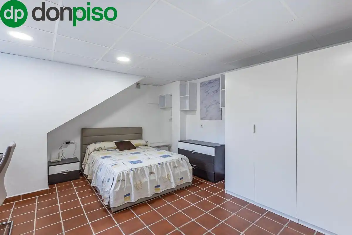 Einfamilien-Reihenhaus zum Verkauf in Calle MARGARITA, 23, Poniente