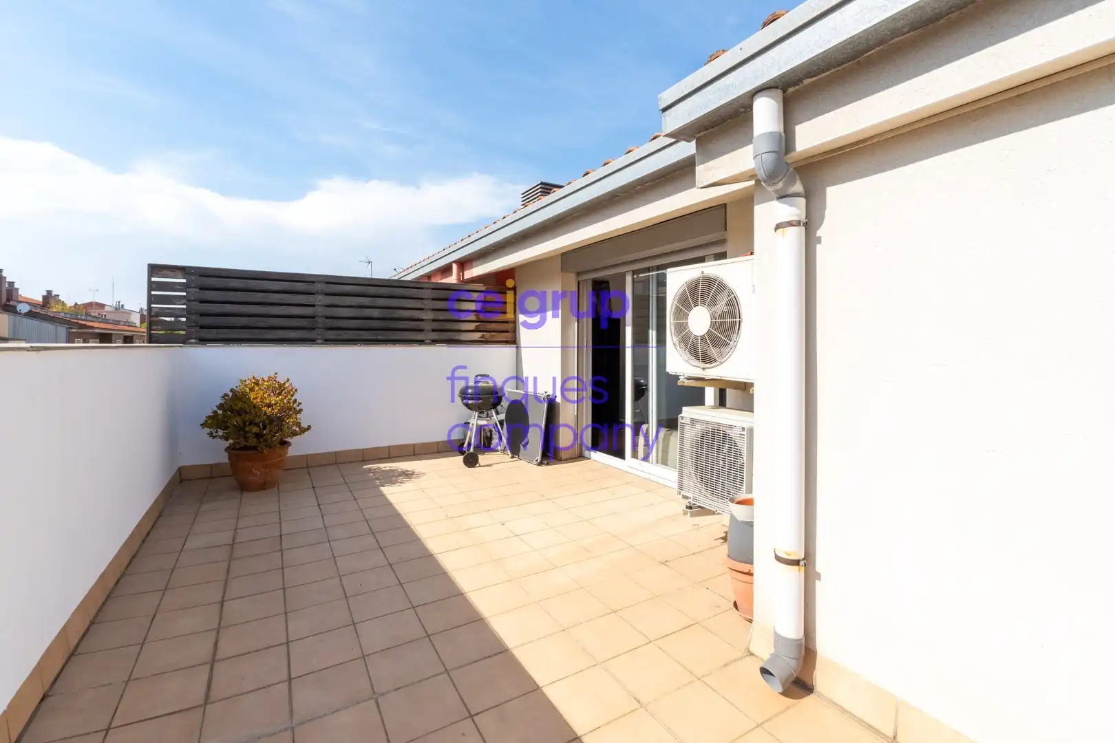 Terraza de Dúplex en venta en Figueres con Calefacción y Terraza