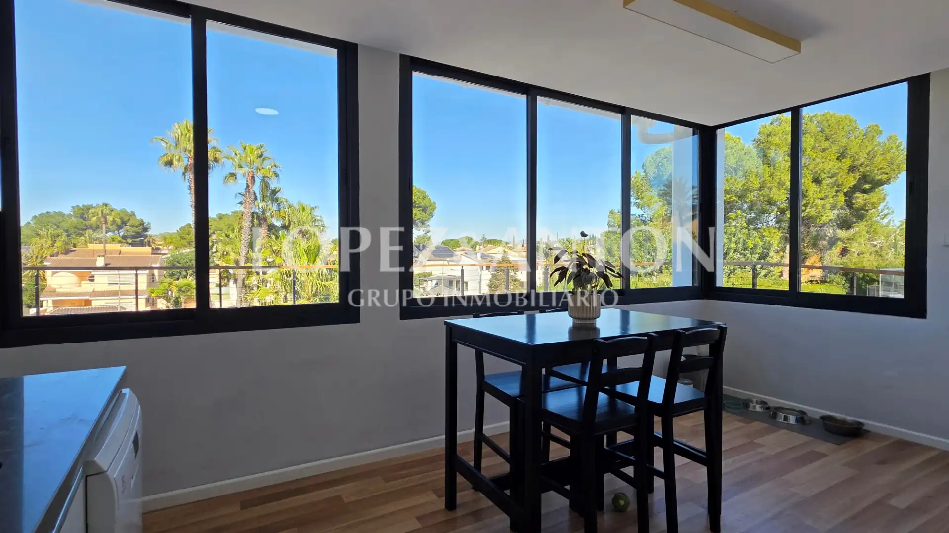 Exterior view of Houses for sale in L'Eliana  with Air Conditioner, Private garden and Parquet flooring