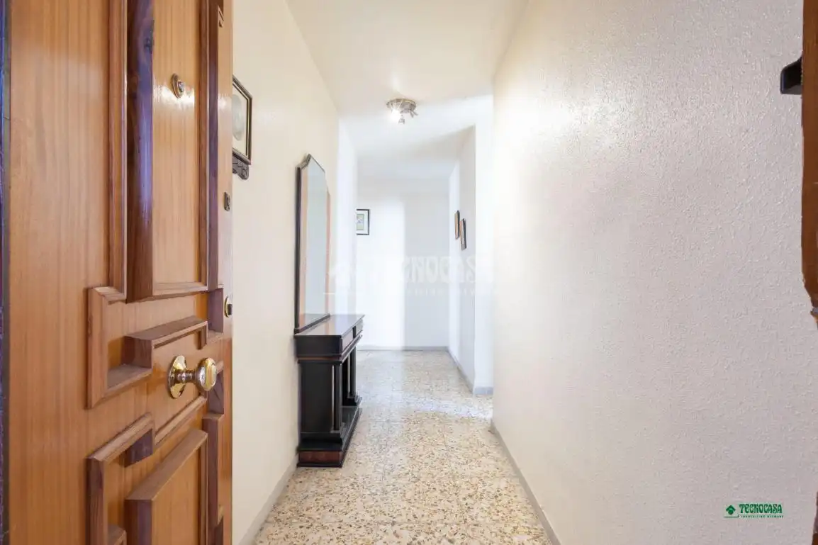 Flat for sale in Albox  with Air Conditioner and Balcony