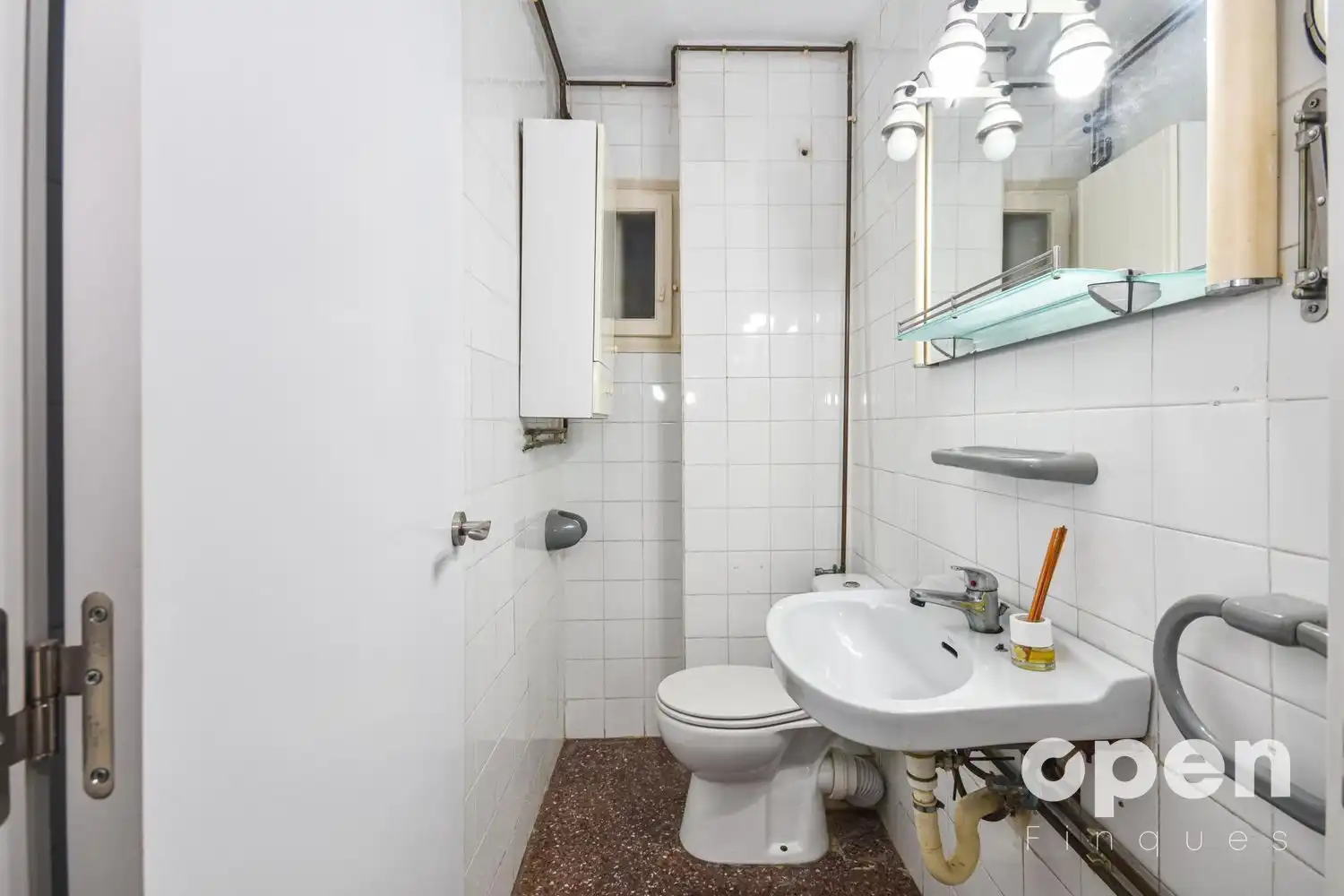 Bathroom of Flat for sale in Terrassa  with Terrace and Balcony