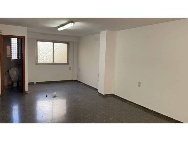 Oficina en Alquiler en La Xerea