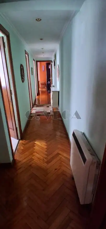 Piso en venta en Vigo  con Calefacción y Parquet