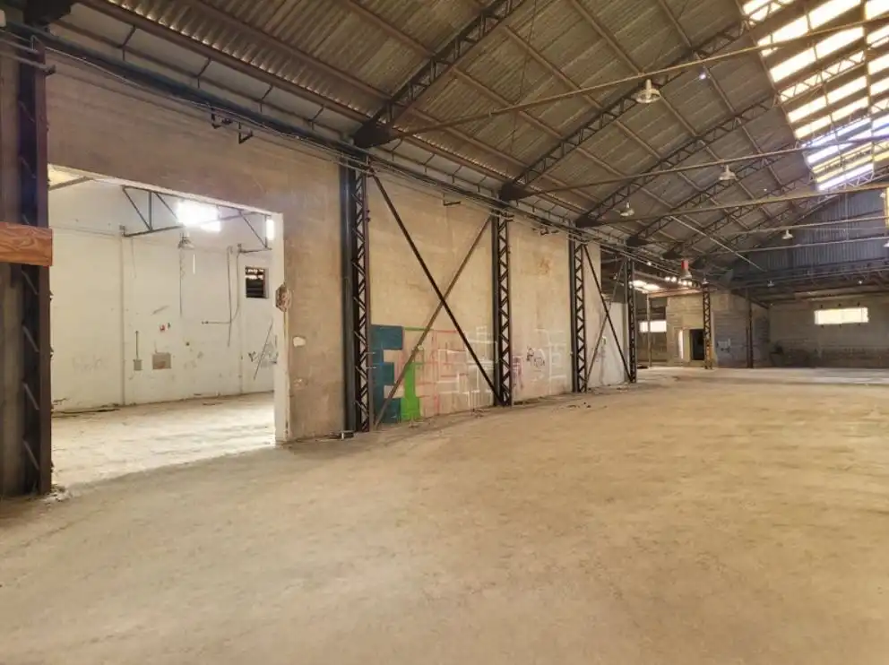 Industriegebäude zum Verkauf in Carrer Ribesalbes 52, imagen 2