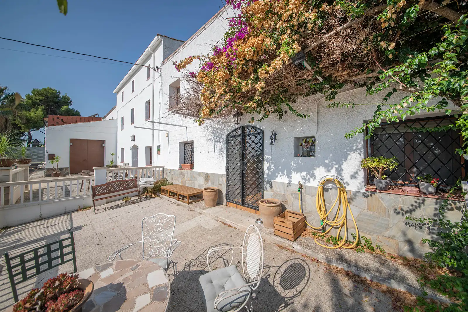 Vista exterior de Casa o xalet en venda en Castellví de la Marca amb Jardí privat i Terrassa