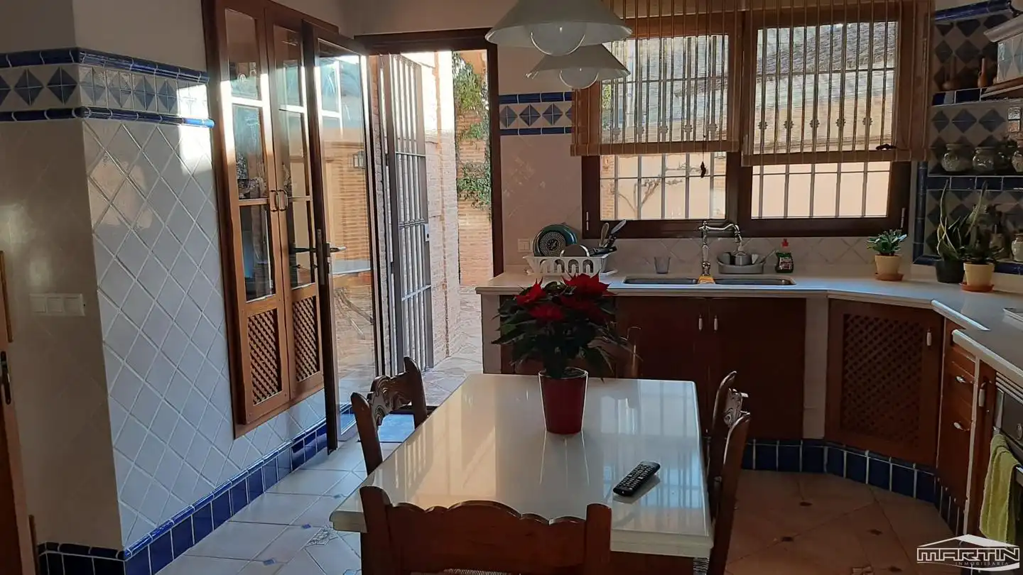 Cocina de Casa o chalet en venta en Lucena con Aire acondicionado, Terraza y Trastero