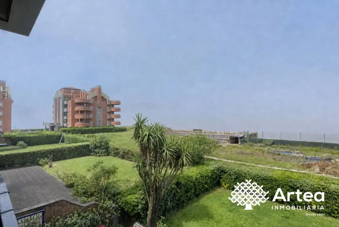 Jardín de Piso en venta en Getxo  con Calefacción y Trastero
