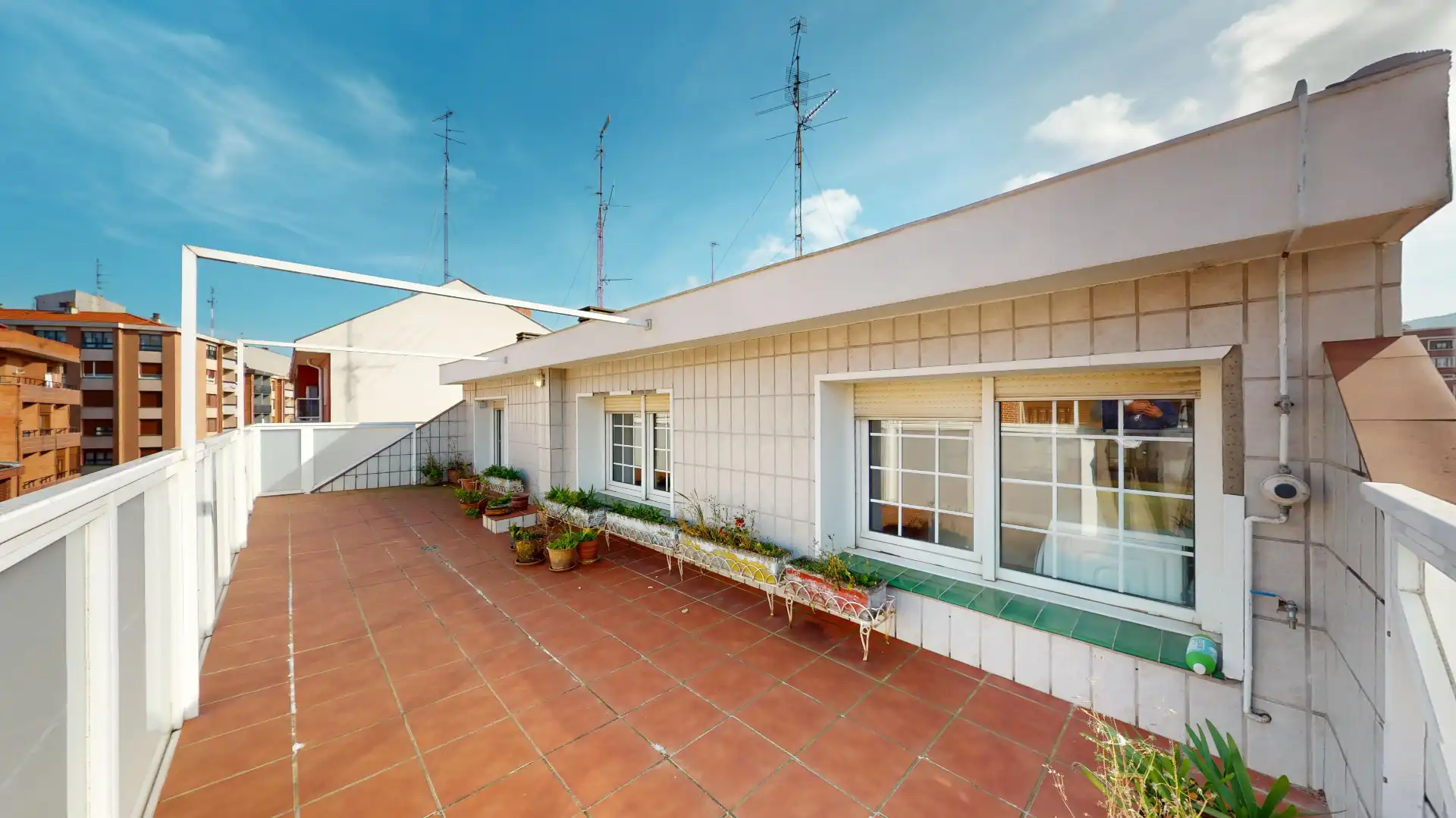 Exterior view of Flat for sale in Barakaldo   with Terrace, Washing machine and Balcony