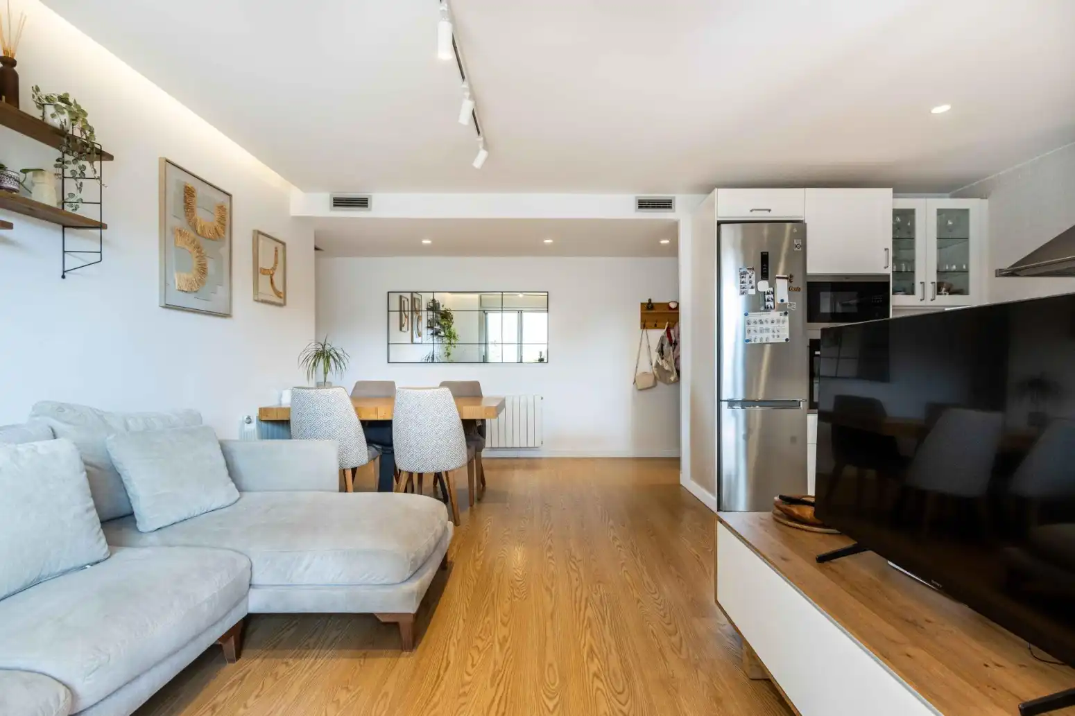Sala de estar de Piso en venta en Terrassa con Calefacción, Parquet y Terraza