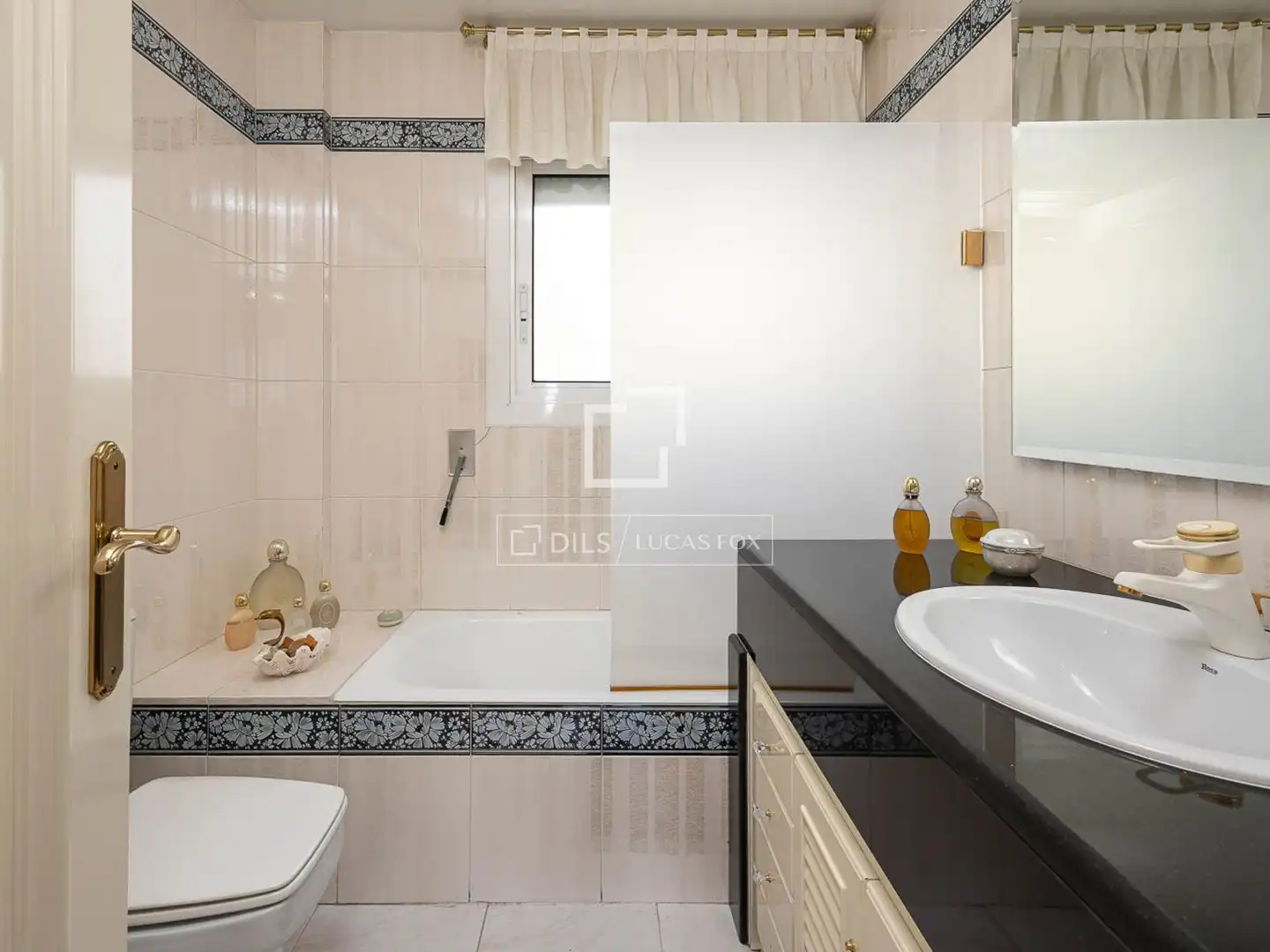 Baño de Casa o chalet en venta en Barcelona con Aire acondicionado, Terraza y Trastero