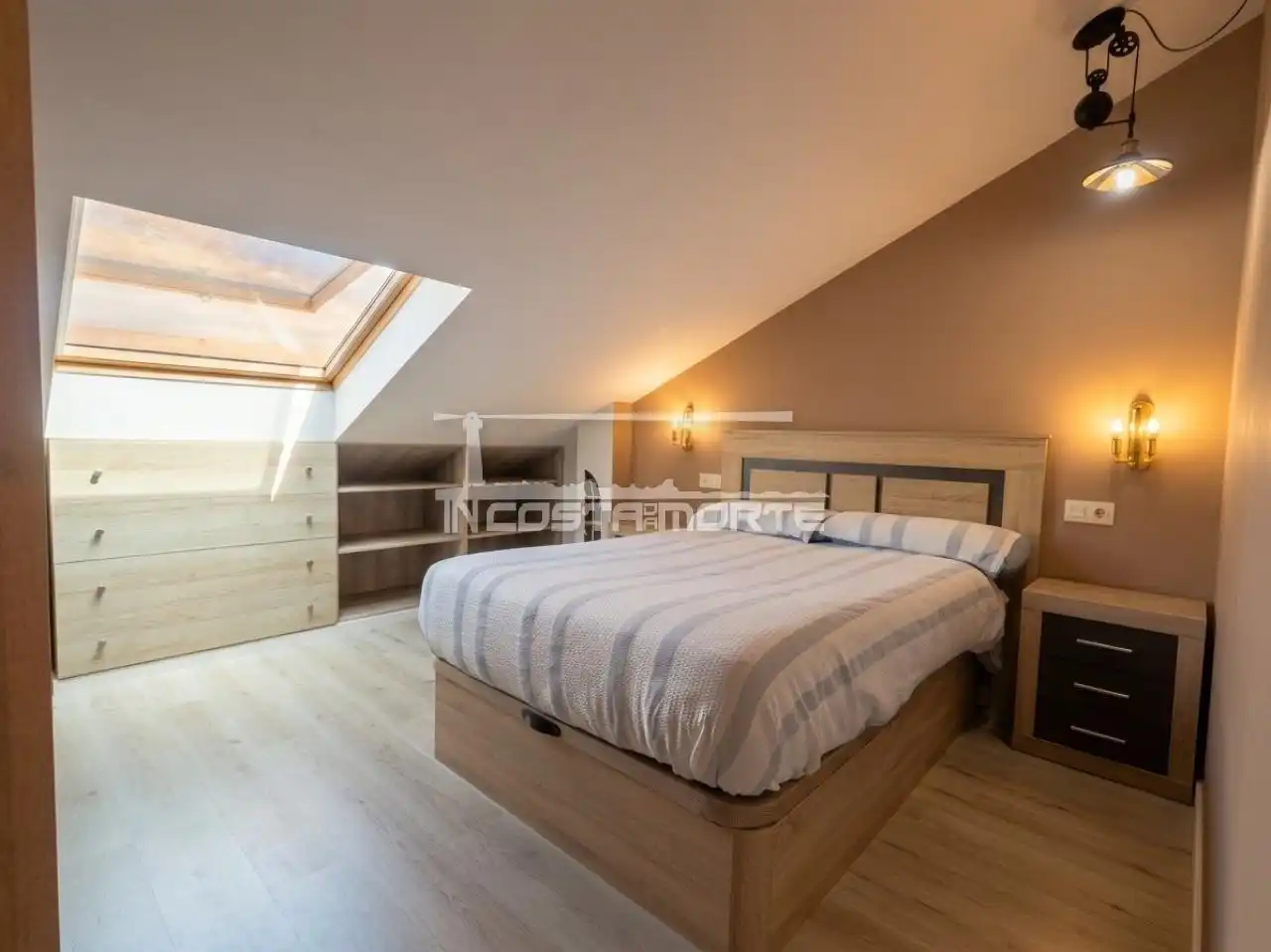 Habitación de Ático de alquiler en Fisterra con Amueblado