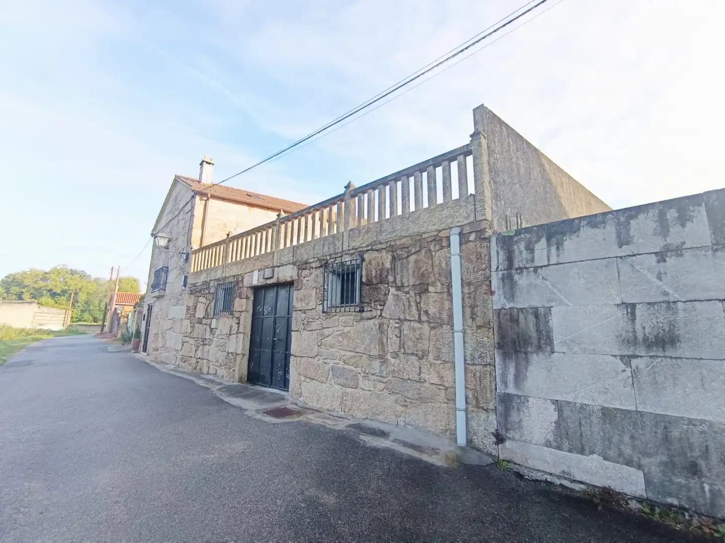 Vista exterior de Casa o xalet en venda en Cambados amb Calefacció, Terrassa i Traster