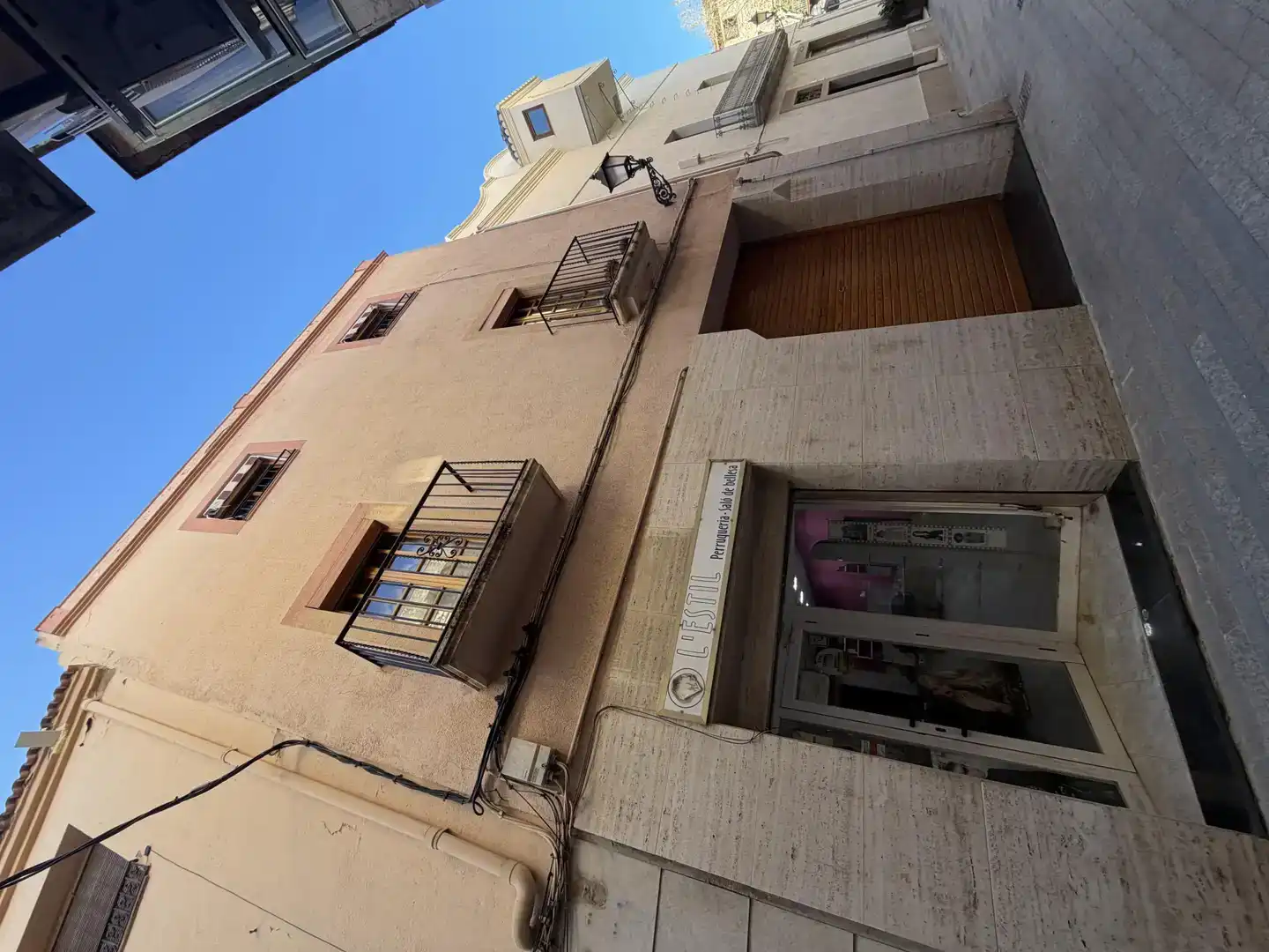 Vista exterior de Casa adosada en venda en Vila-seca amb Balcó