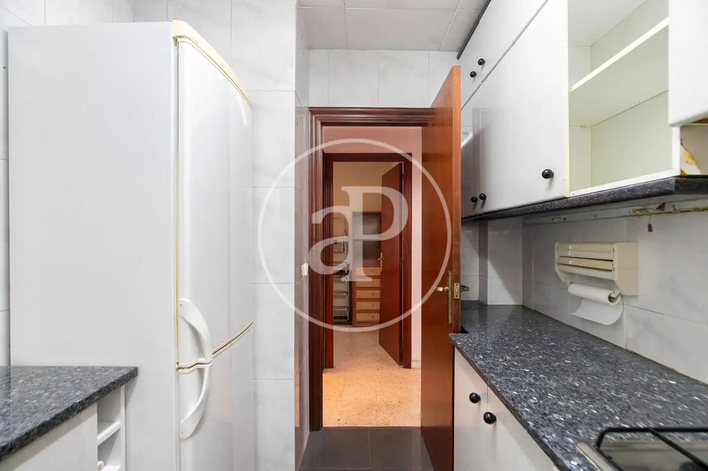 Cocina de Ático en venta en L'Hospitalet de Llobregat con Calefacción, Terraza y Trastero