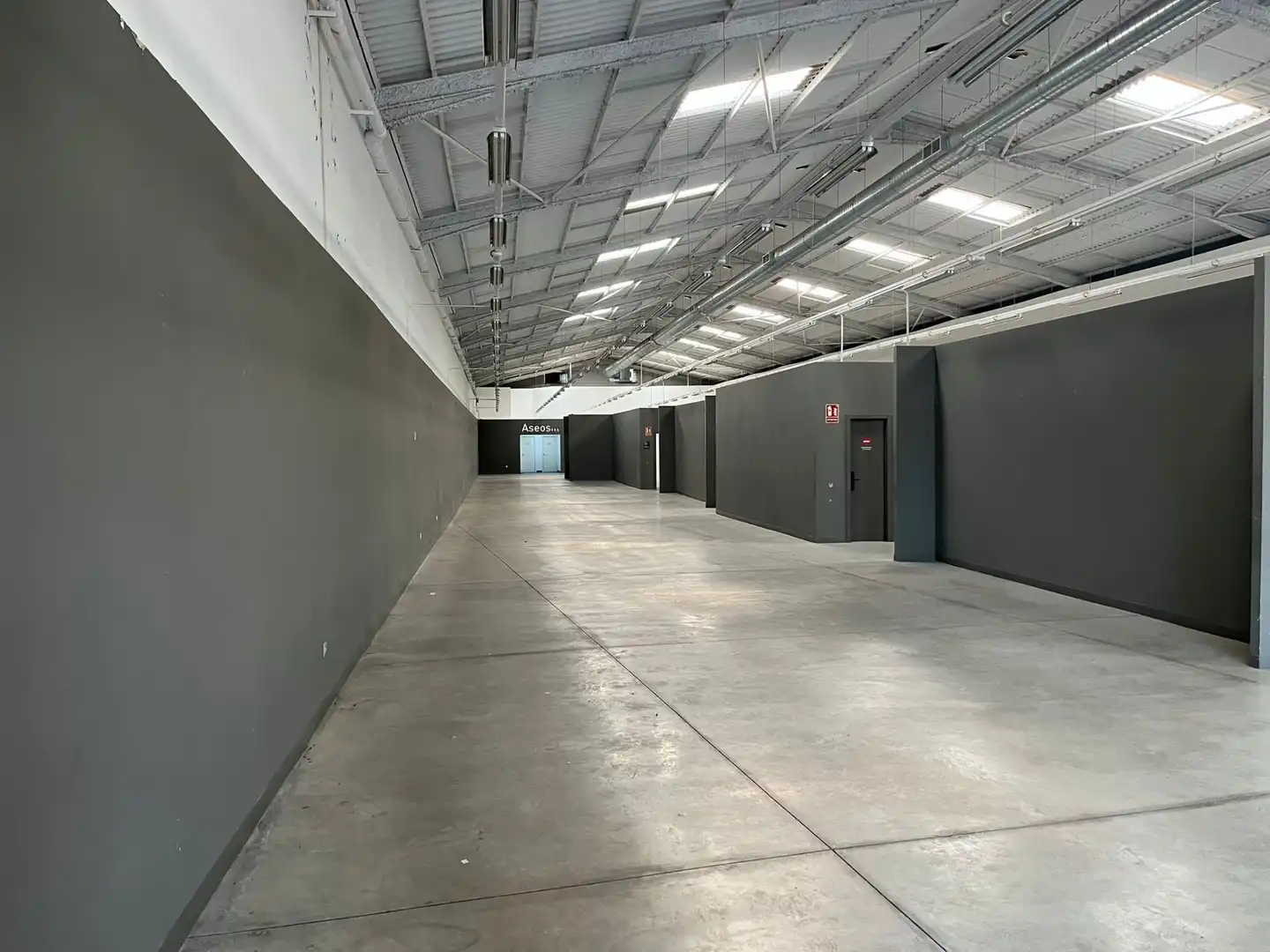 Industrial building to rent in Playa del Hombre - Taliarte - Salinetas
