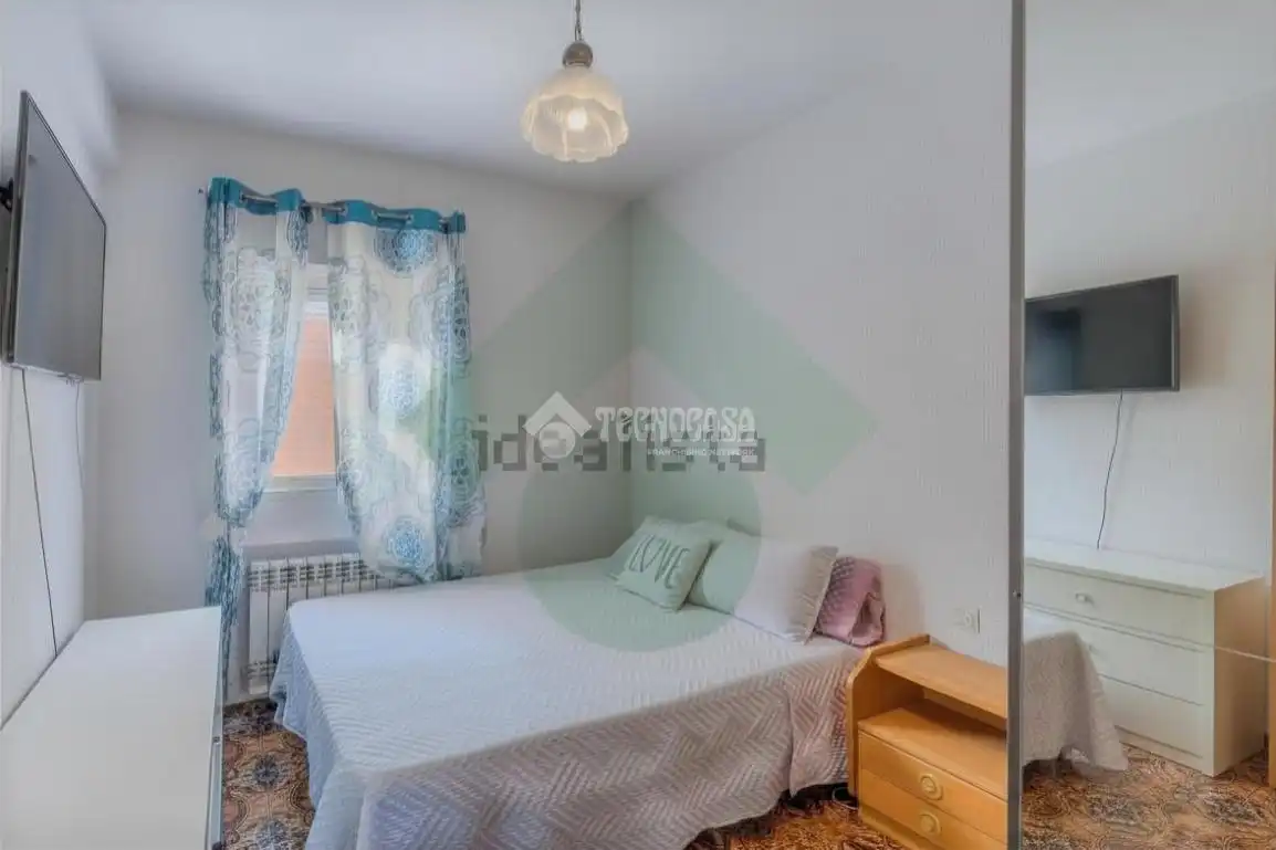 Bedroom of Flat for sale in Madrid  with Air Conditioner, Heating and Terrace