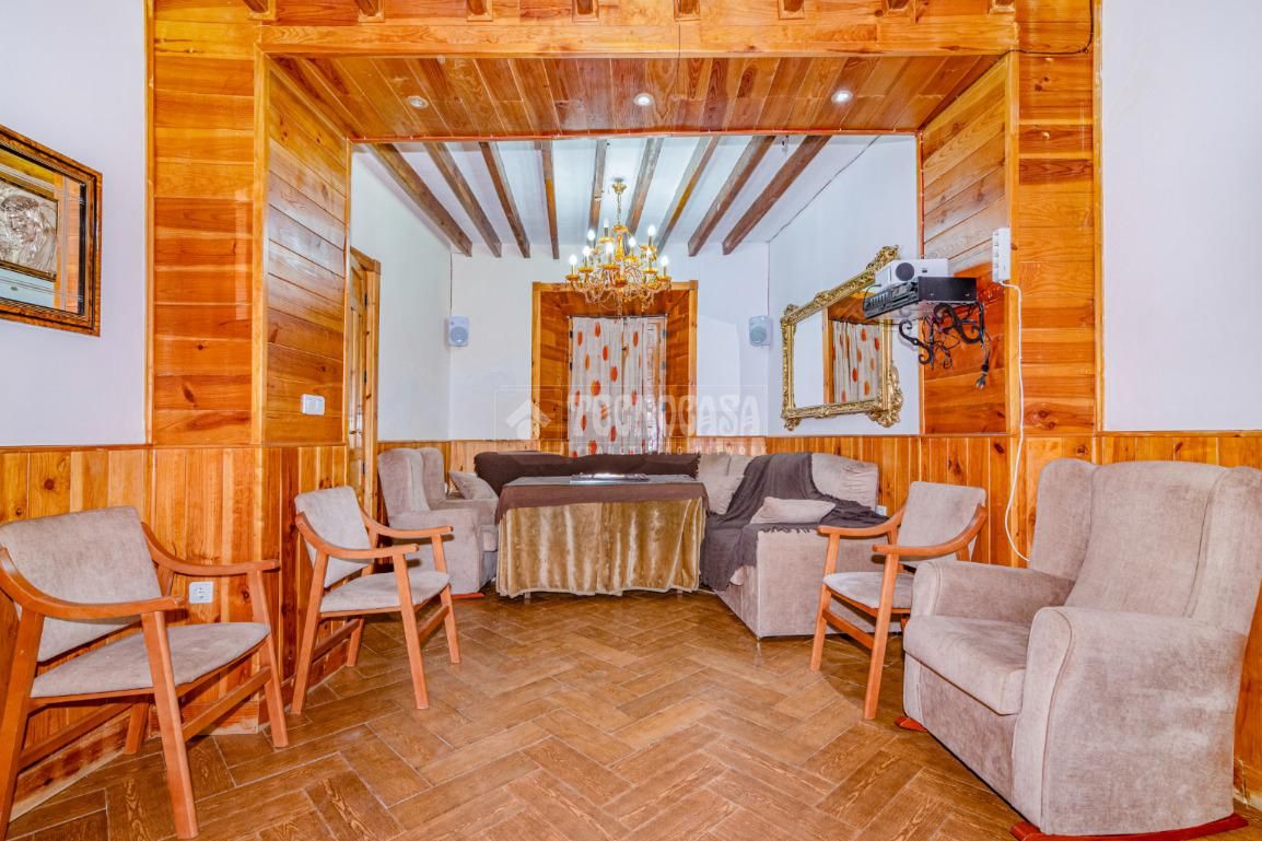 Single-family semi-detached for sale in Loja  with Air Conditioner, Parquet flooring and Terrace