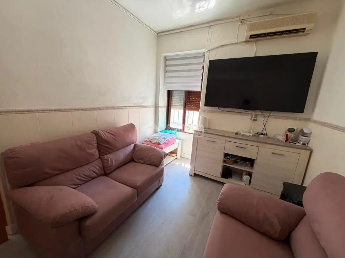 Casa aparellada en venda a Torredonjimeno, imagen 6
