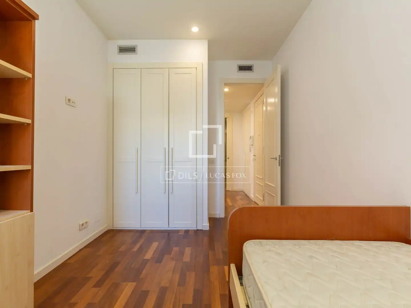 Habitación de Piso en venta en Sant Just Desvern con Aire acondicionado y Balcón