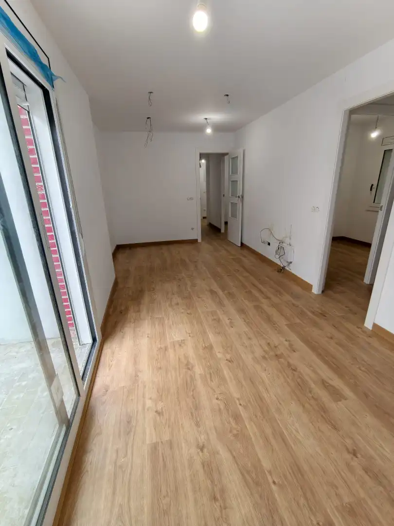 Piso en venta en Sant Boi de Llobregat con Parquet, Horno y Balcón