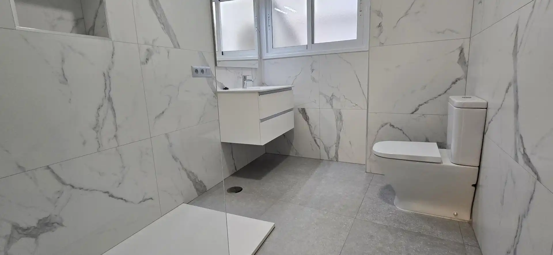 Baño de Piso en venta en Arafo con Terraza y Balcón