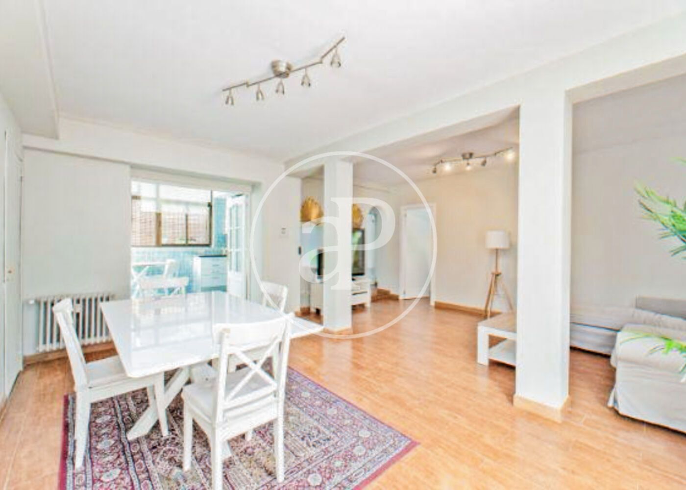 Exterior view of Flat to rent in  Madrid Capital  with Air Conditioner, Heating and Private garden