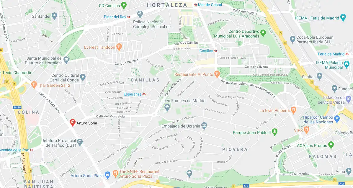 Vista exterior de Àtic de lloguer en Madrid amb Aire condicionat, Calefacció i Jardí privat