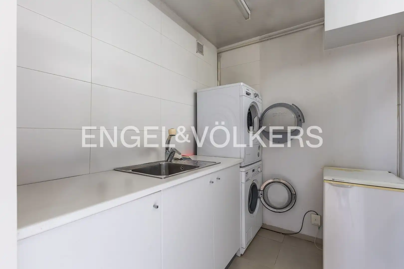 Kitchen of Houses for sale in Sant Cugat del Vallès  with Air Conditioner, Heating and Private garden