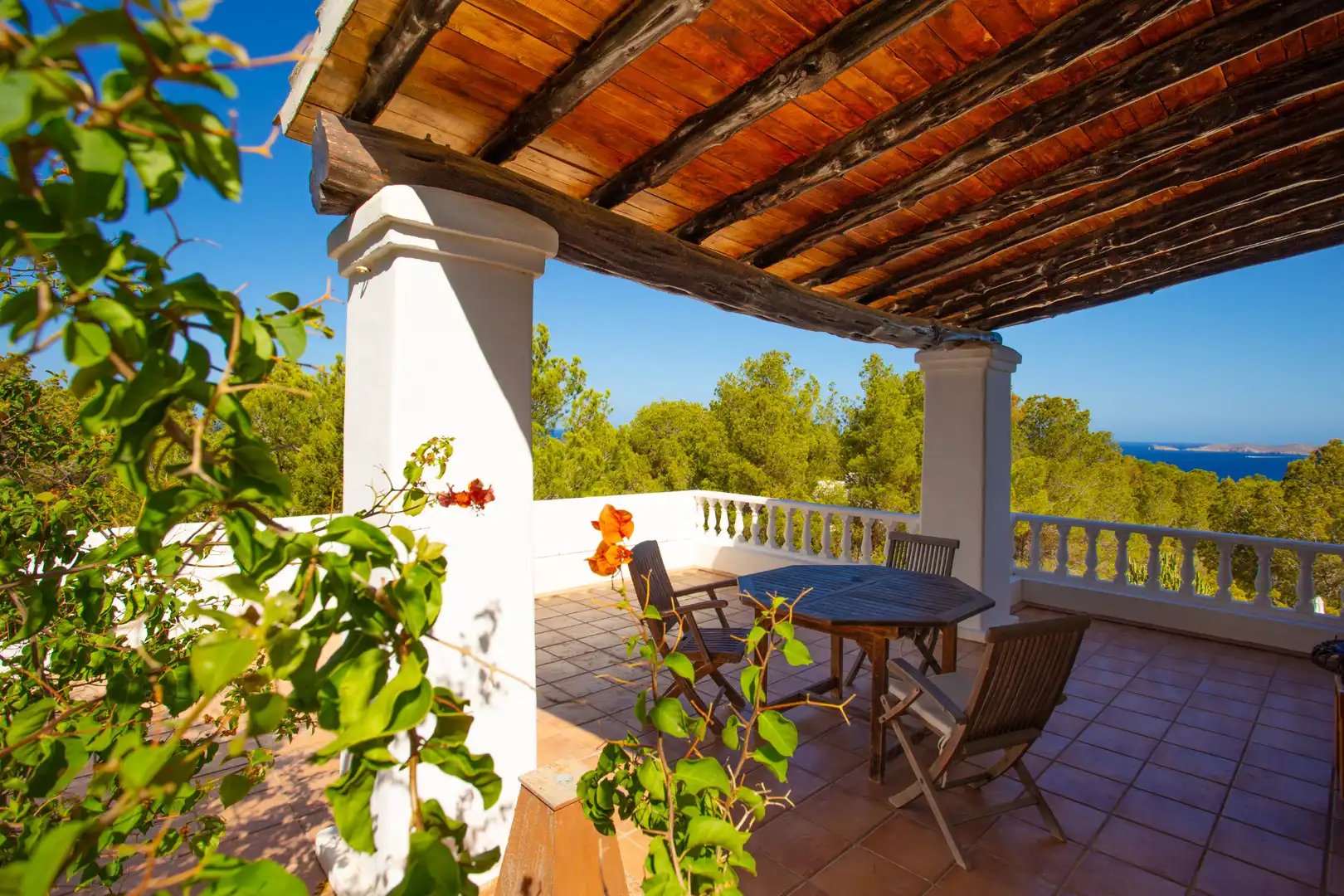 Chalet con terraza en venta en Carrer Club Vista Mar, imagen 2