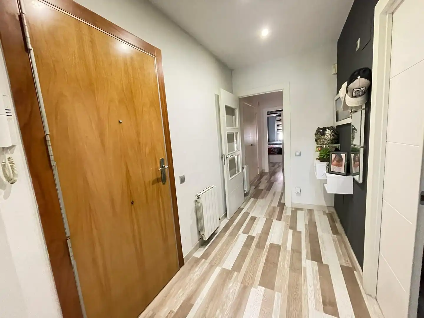 Wohnung zum Verkauf in Badalona mit Klimaanlage, Heizung und Terrasse