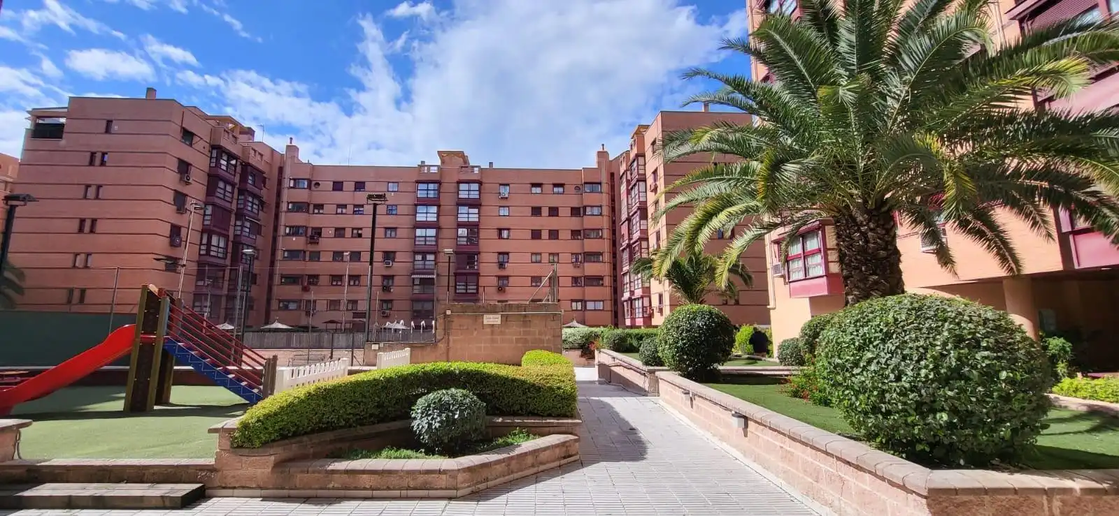Vista exterior de Pis en venda en Madrid amb Aire condicionat, Calefacció i Moblat