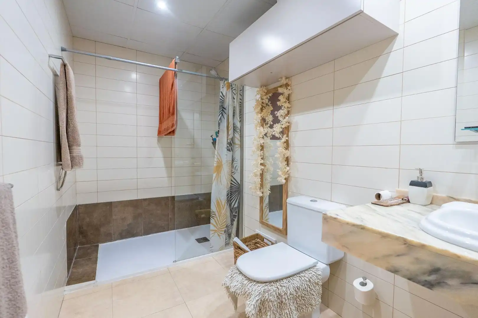 Baño de Piso en venta en Deltebre con Aire acondicionado y Piscina comunitaria