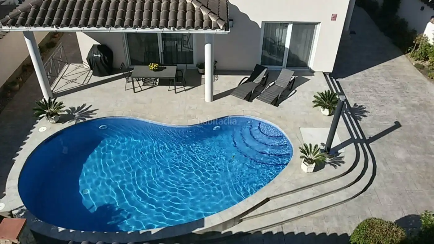 Villa con giardino in vendita a Avinguda de la República Catalana 10, imagen 13
