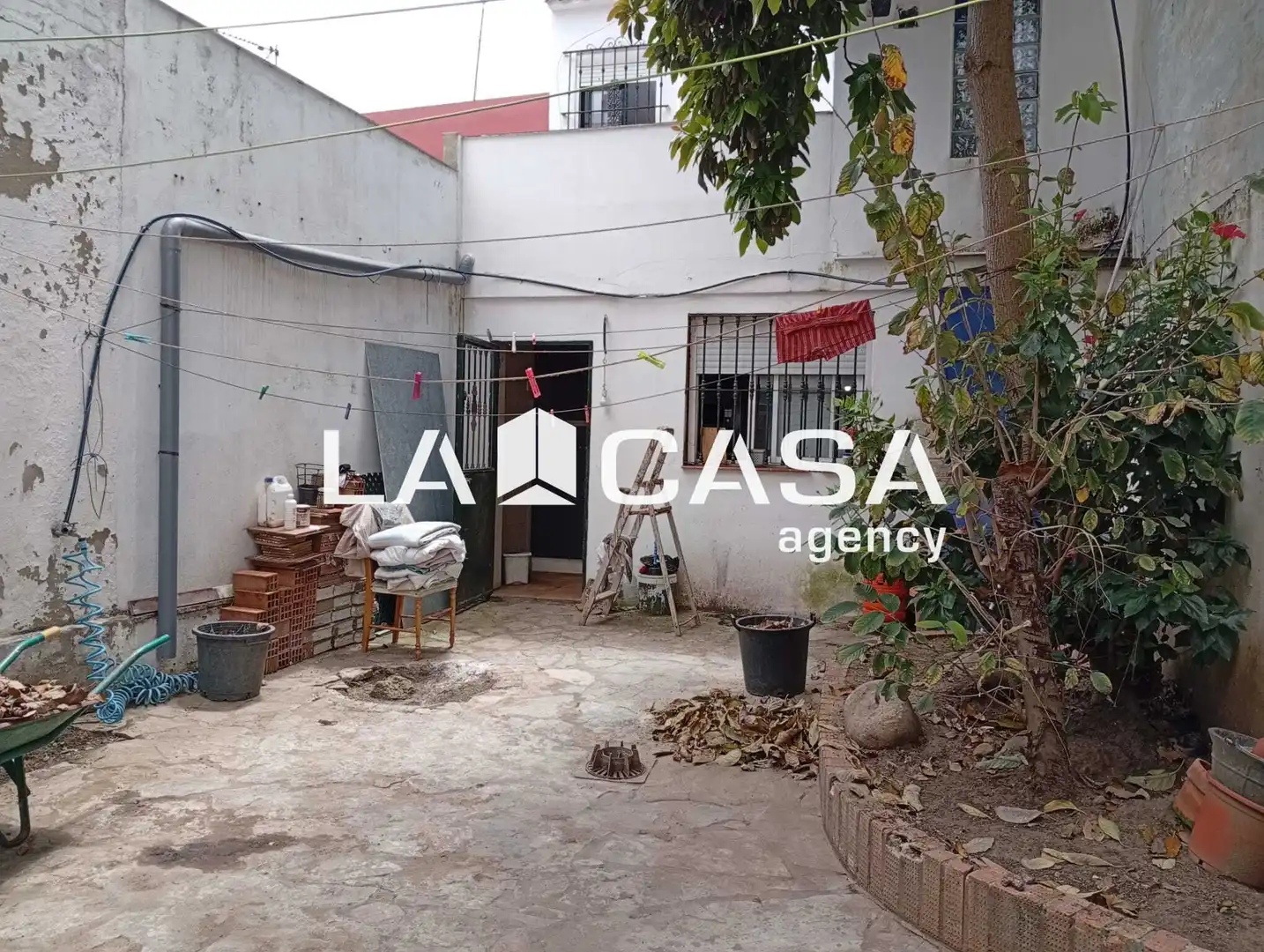 Exterior view of Houses for sale in Algeciras  with Terrace and Storage room