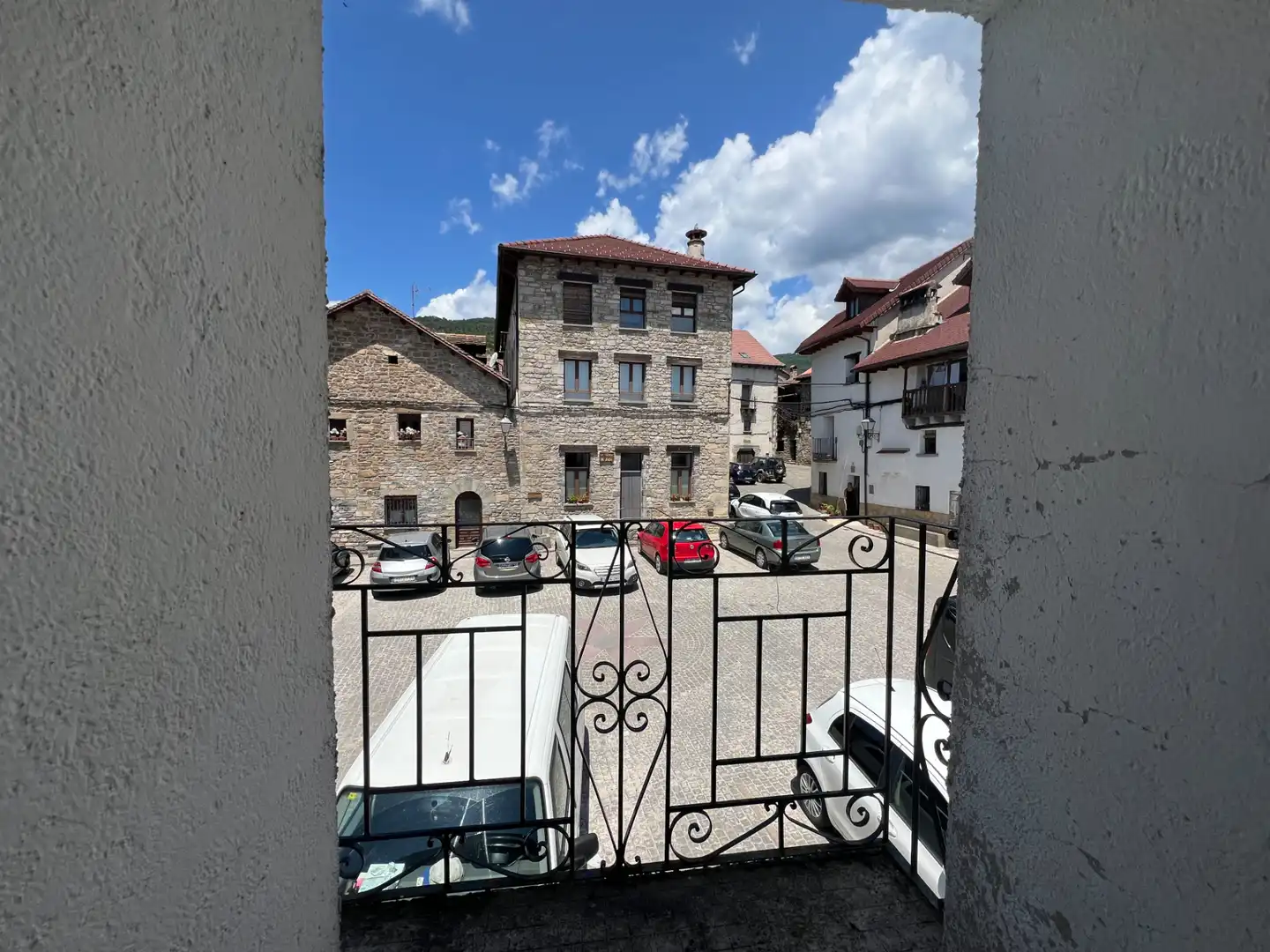 Exterior view of Country homes for sale in Aragüés del Puerto