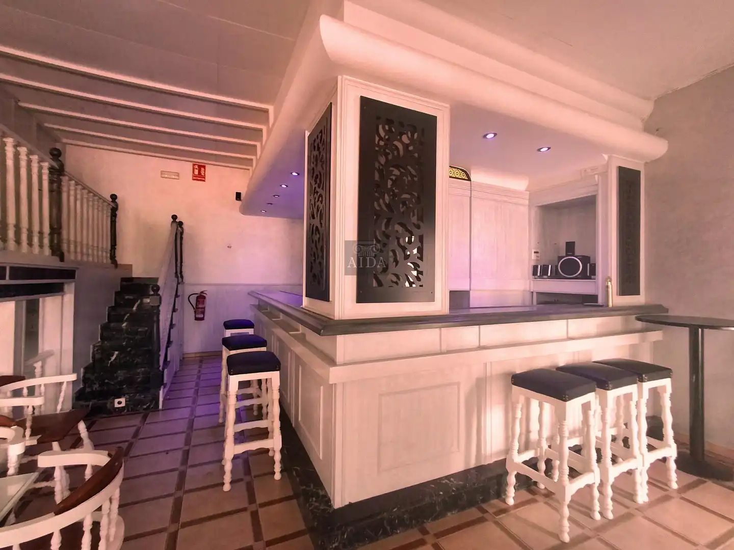 Local comercial de lloguer a Mariana Pineda, imagen 5