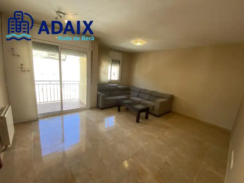 Vista exterior de Piso en venta en Roda de Berà con Calefacción, Terraza y Trastero