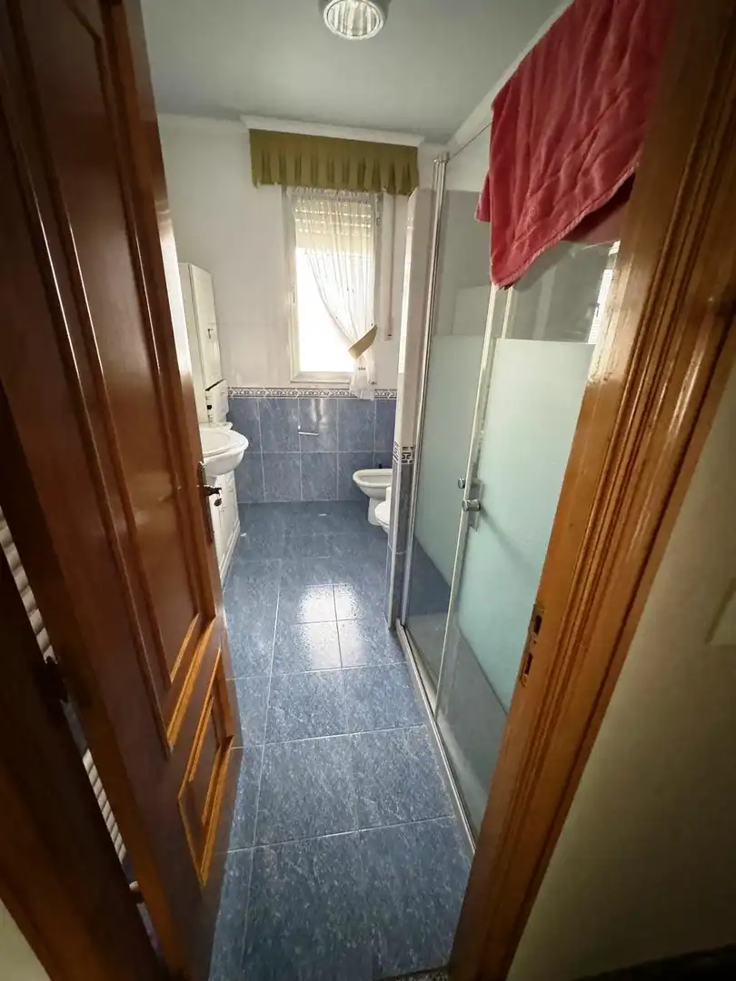 Bany de Casa adosada en venda en Ponferrada amb Calefacció i Moblat