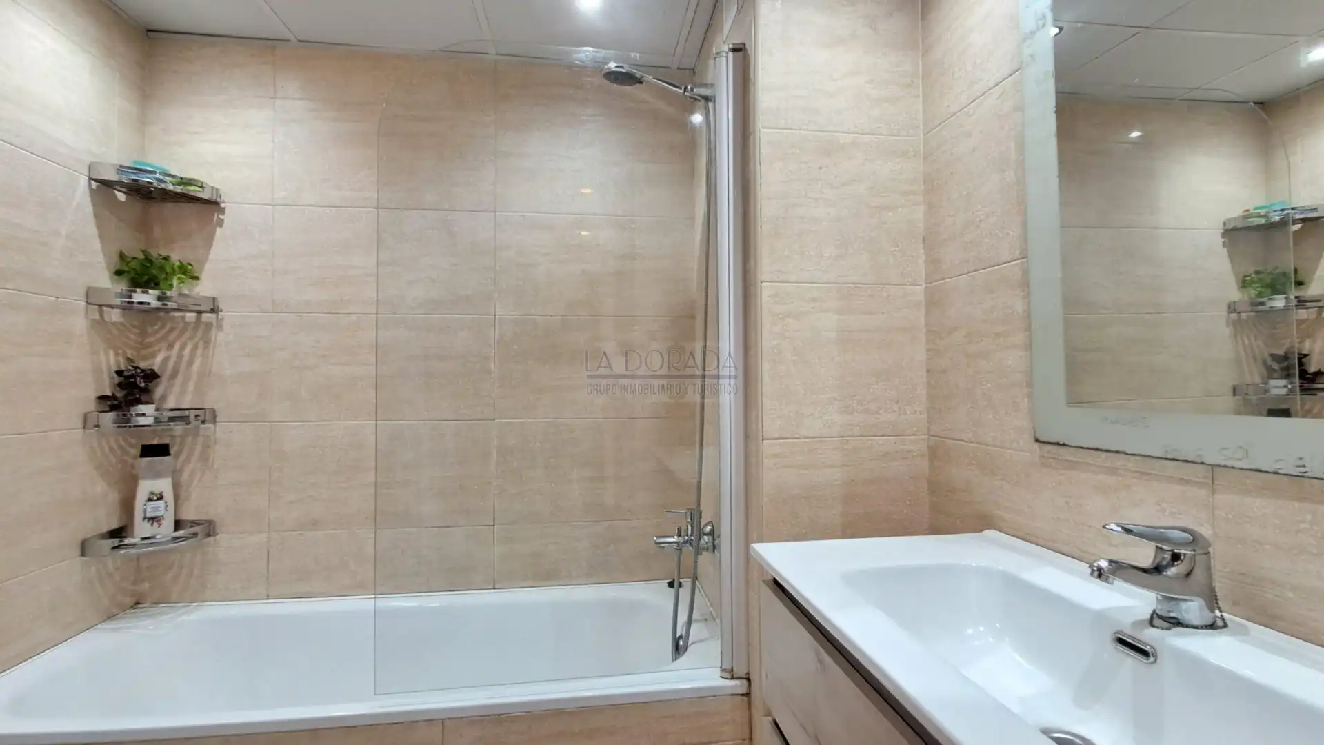 Adosado con terraza en venta en Carrer Belgrad, imagen 15