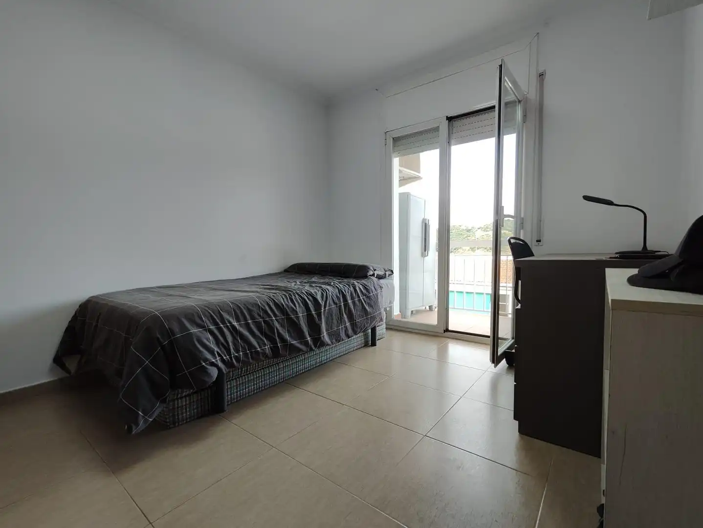 Schlafzimmer von Wohnung zum Verkauf in Montmeló mit Klimaanlage, Heizung und Balkon