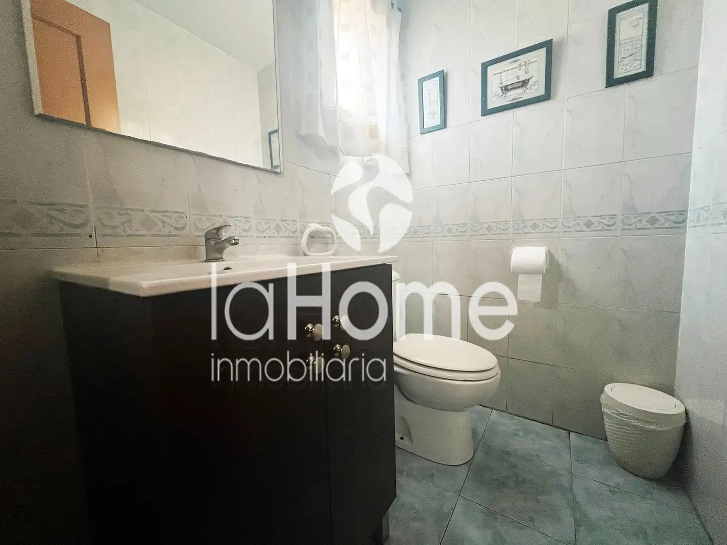 Bathroom of Houses for sale in L'Eliana  with Air Conditioner, Heating and Private garden