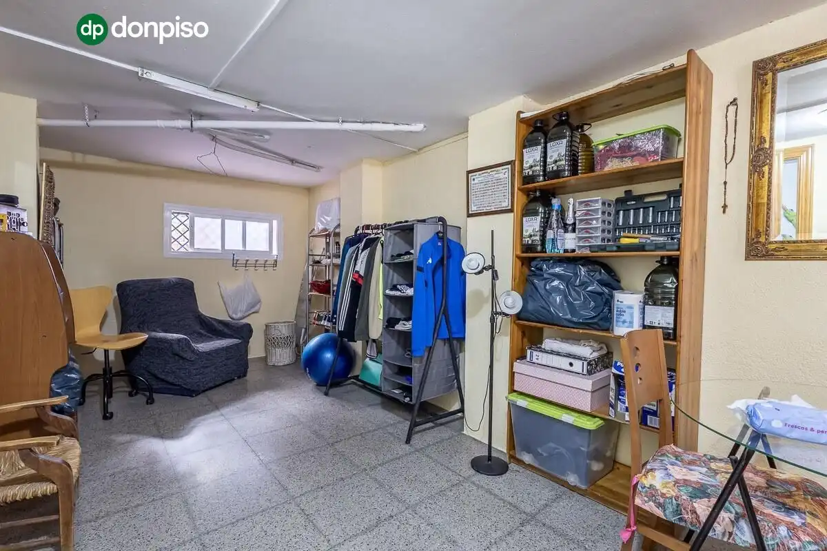Casa adosada en venta en Genil