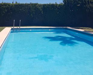 Piscina de Casa o xalet de lloguer en San Antonio de Benagéber amb Aire condicionat, Jardí privat i Terrassa