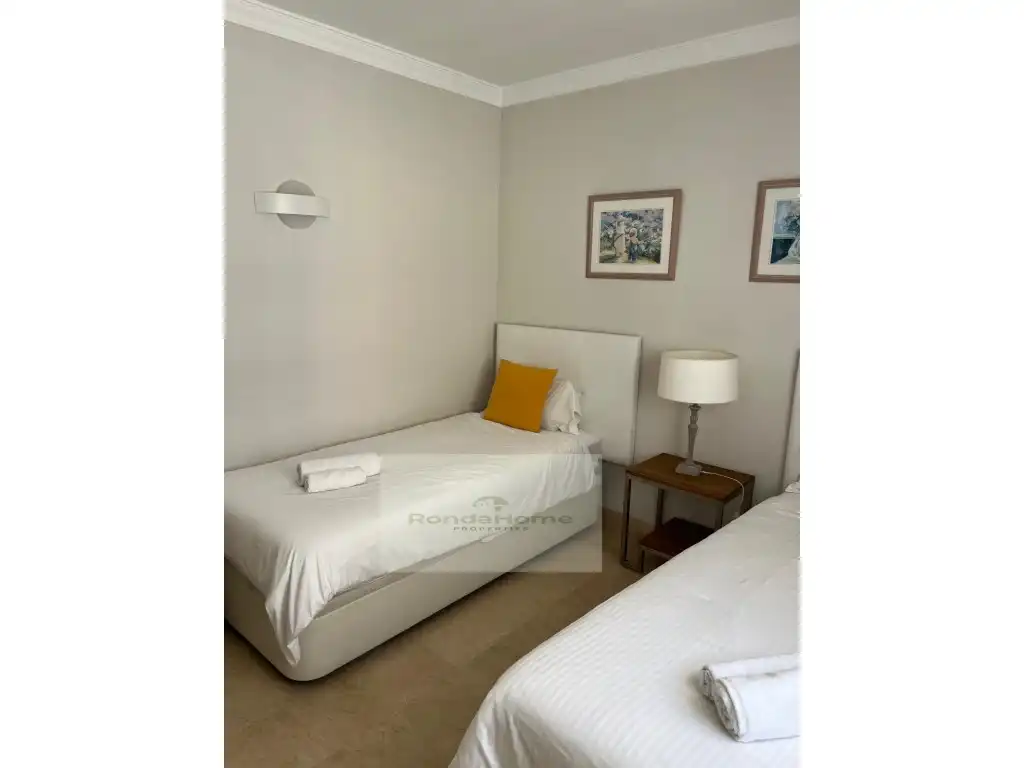 Habitación de Piso de alquiler en Marbella con Terraza