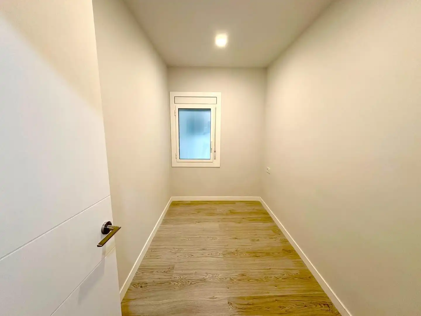 Flat for sale in Barcelona  with Air Conditioner, Heating and Parquet flooring